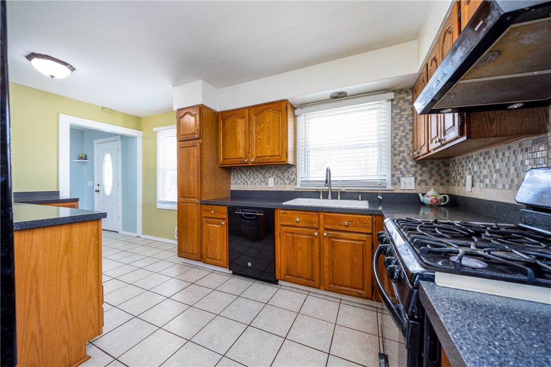 235 Gate House Trail, Henrietta, New York image 16