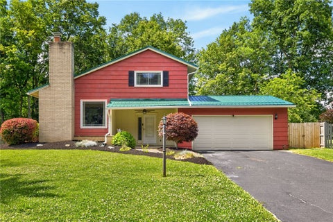 Photo of 136 Holiday Lane, Canandaigua City, NY 14424 (MLS # R1696102)
