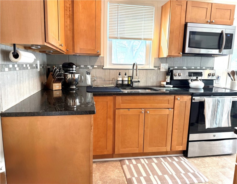 573 Falstaff Road, Irondequoit, New York image 11