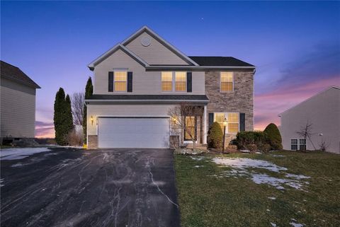 Photo of 3319 Dandelion Trail, Canandaigua Town, NY 14424 (MLS # R1667544)