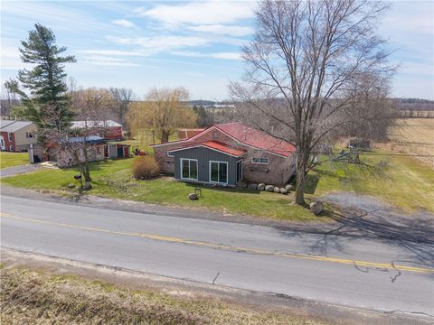 Homes For Sale - 2200 Fort Hill Road<br/> Ontario County, Phelps, NY 14532
