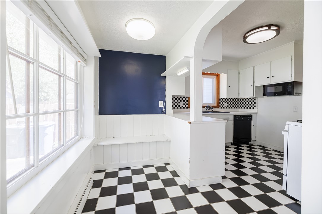 22 Colebourne Road, Rochester, New York image 4