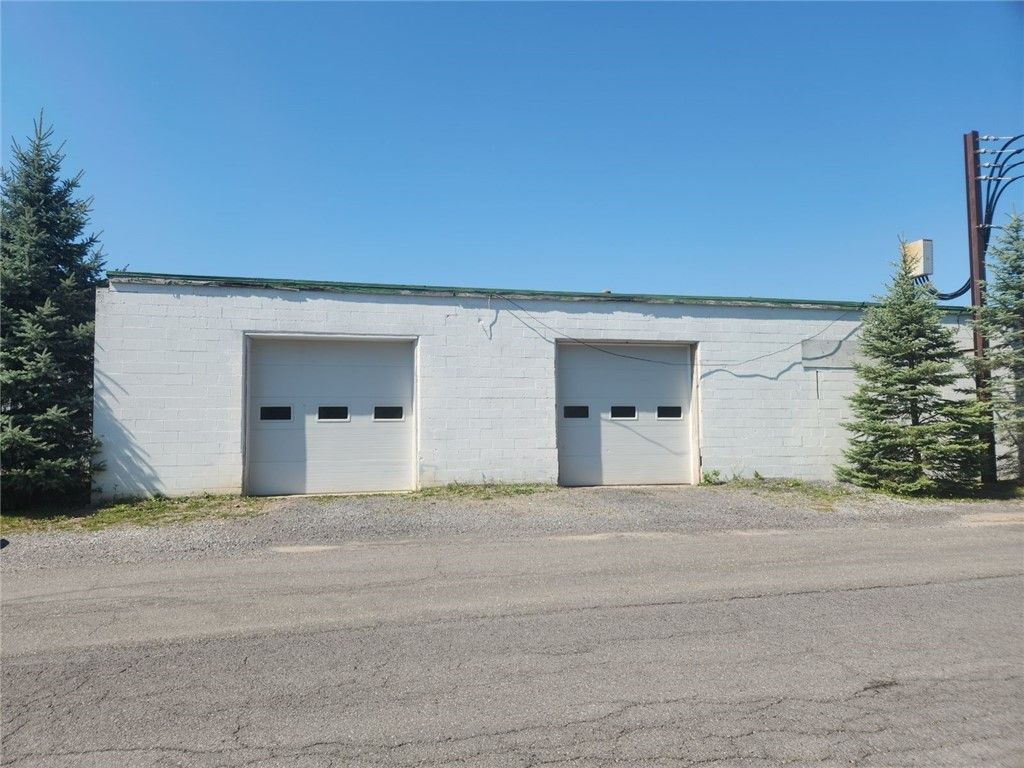 Photo of 51 Central Ave, Geneva City, NY 14456 (MLS # R1562123)