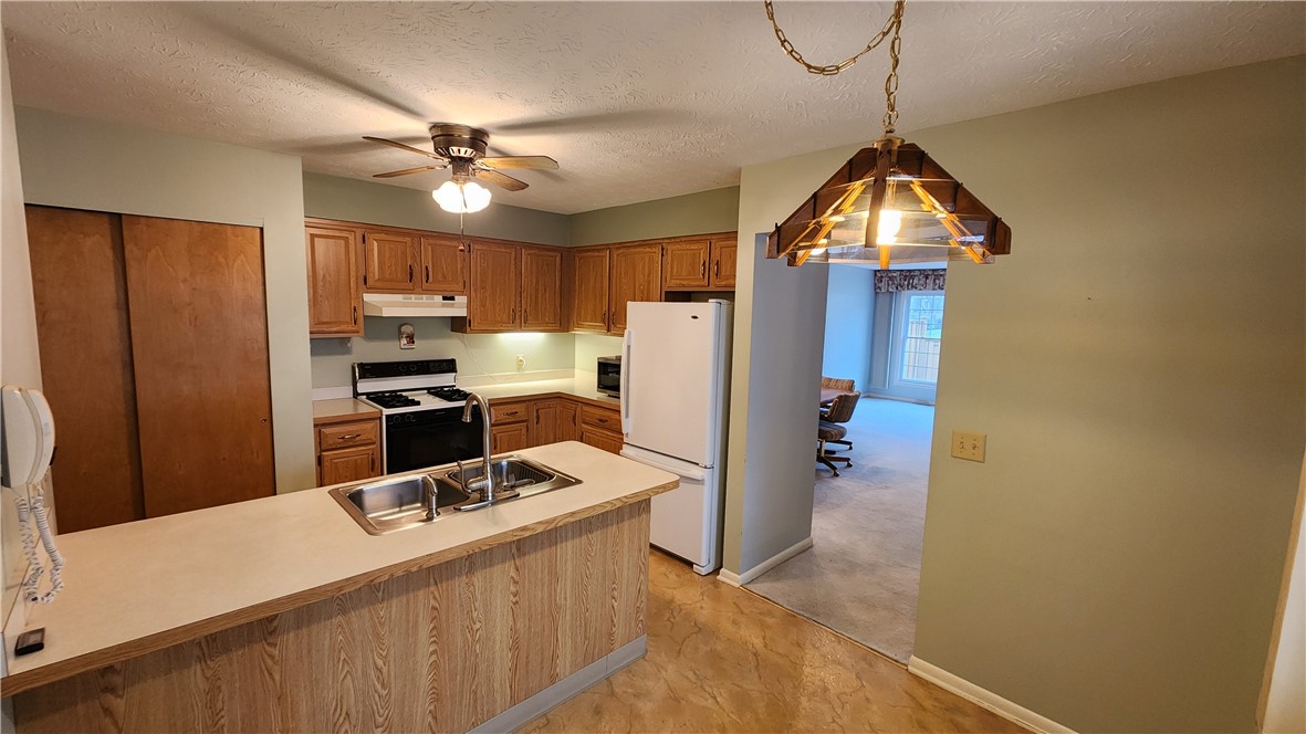 6 Braintree Crescent, Penfield, New York image 4