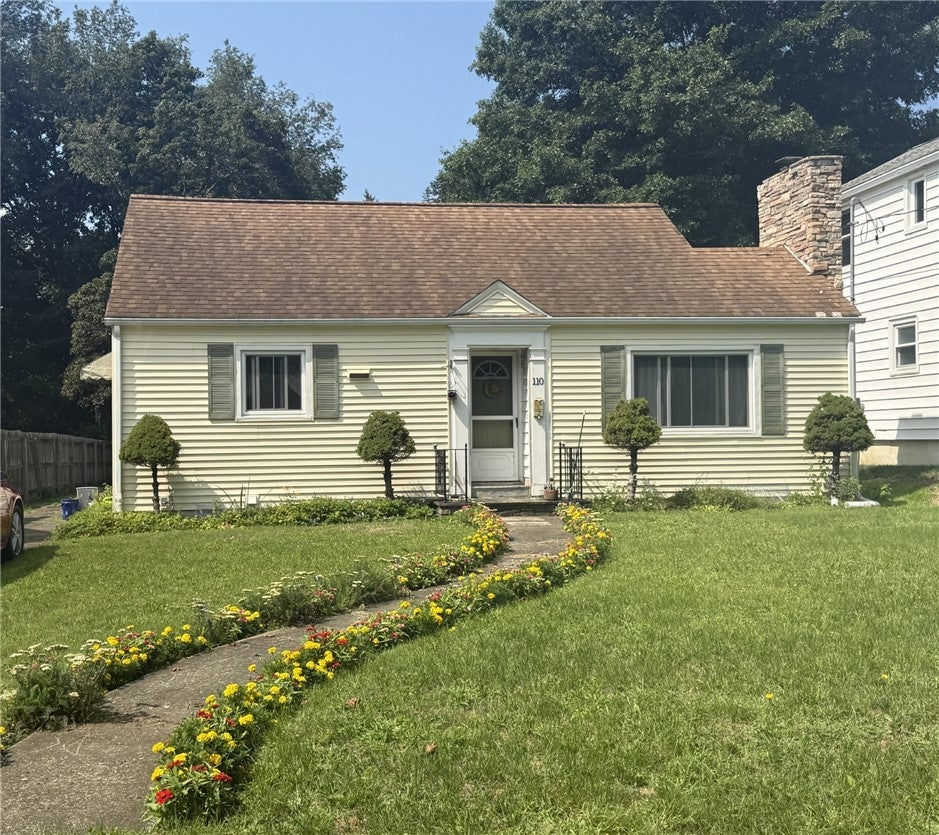 Photo of 110 Oakdale Drive, Elmira, NY 14905 (MLS # R1711782)