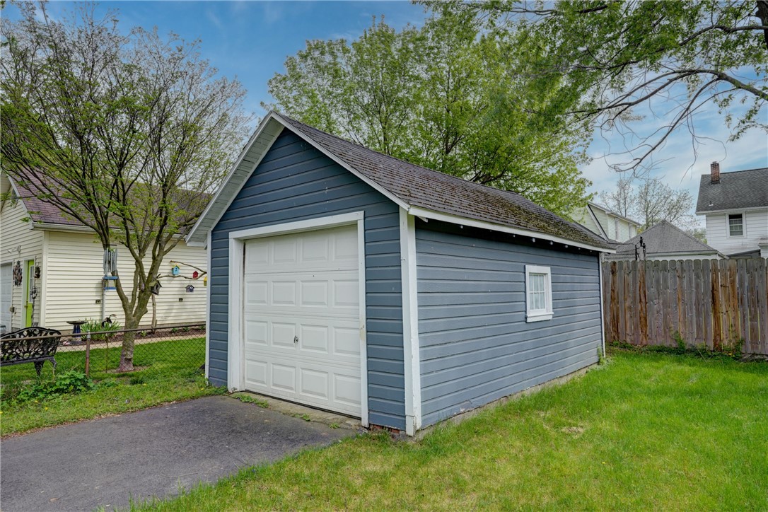 222 East Avenue, East Rochester, New York image 35