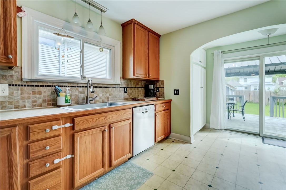 222 East Avenue, East Rochester, New York image 14