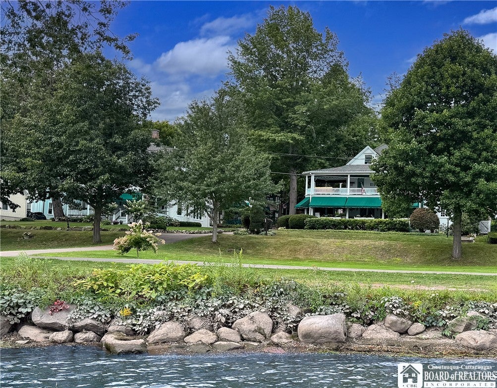 48 S Lake Drive