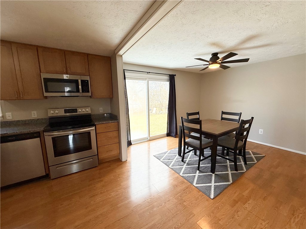 5756 Dalton Drive, Farmington, New York image 23