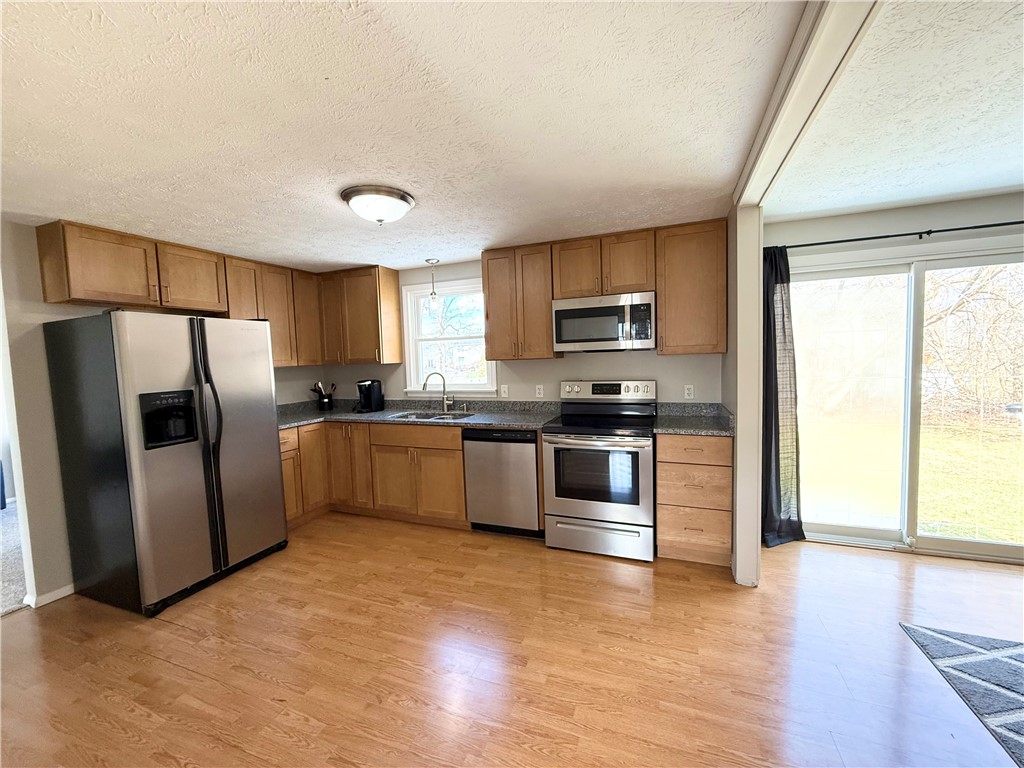 5756 Dalton Drive, Farmington, New York image 19