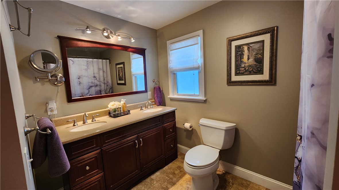 208 Oakwood Lane, Webster, New York image 21
