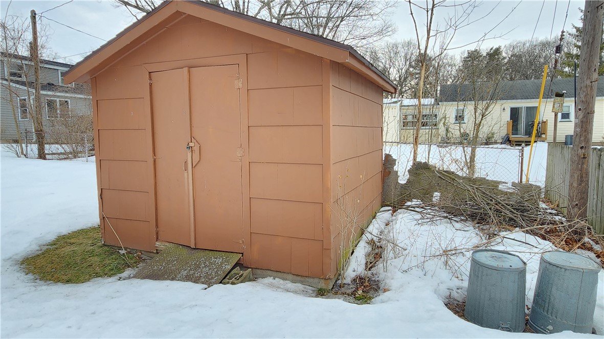 208 Oakwood Lane, Webster, New York image 46