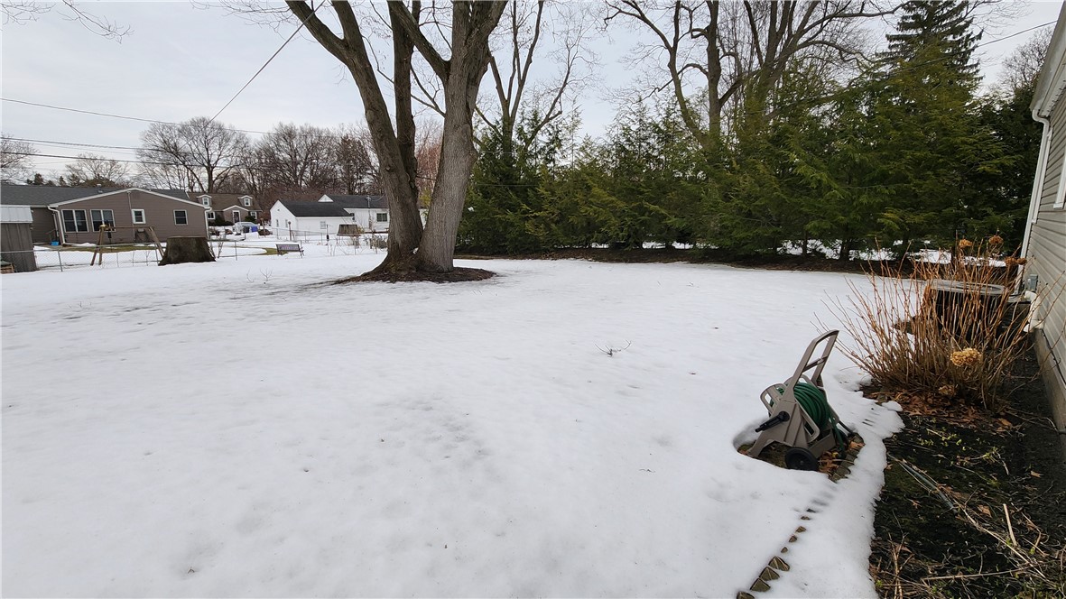 208 Oakwood Lane, Webster, New York image 43