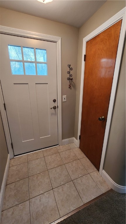 208 Oakwood Lane, Webster, New York image 25