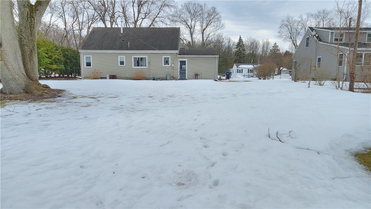 208 Oakwood Lane, Webster, New York image 44
