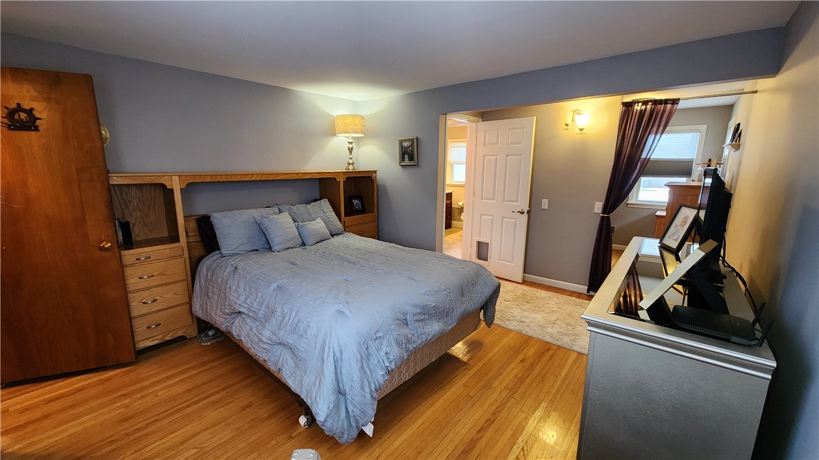 208 Oakwood Lane, Webster, New York image 17