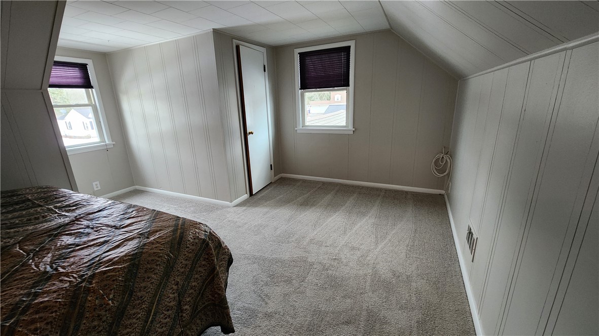 208 Oakwood Lane, Webster, New York image 29