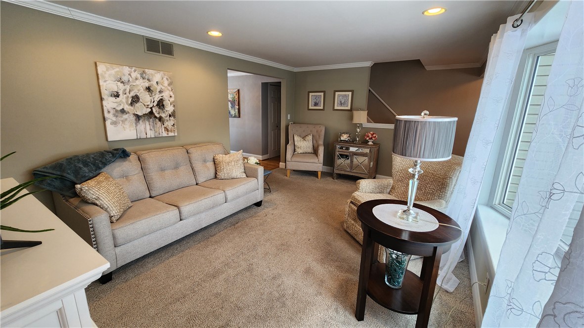 208 Oakwood Lane, Webster, New York image 13