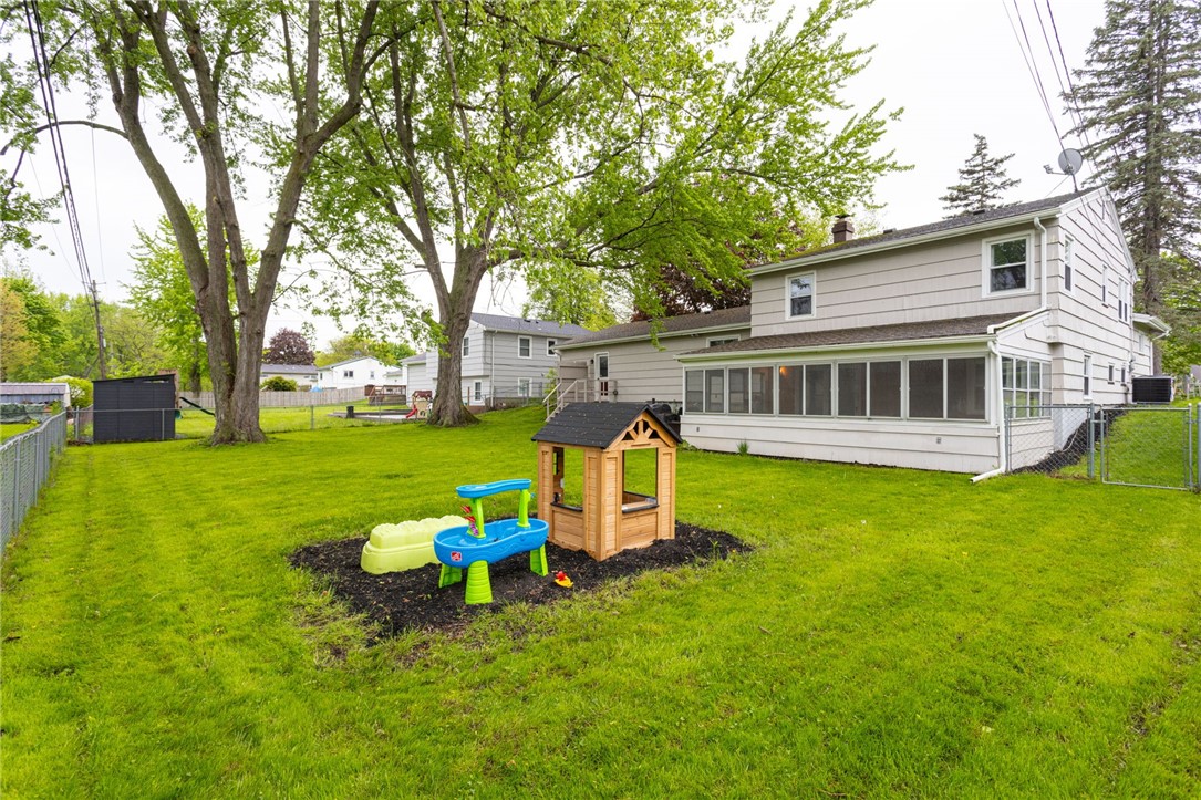24 Emeralda Road, Gates, New York image 5