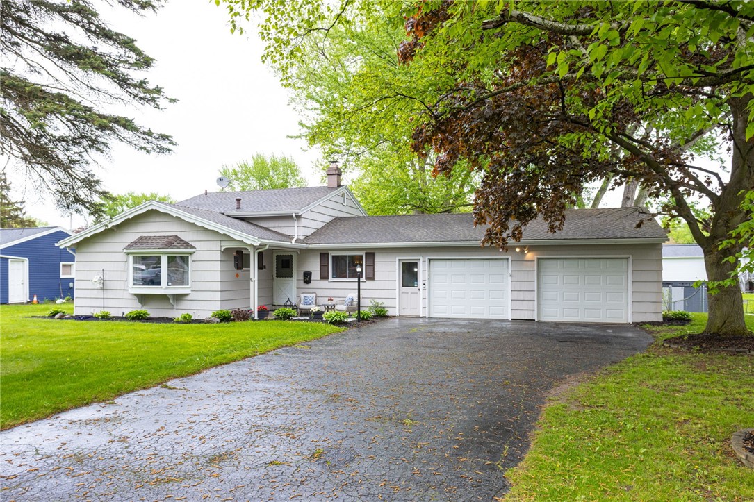 24 Emeralda Road, Gates, New York image 1