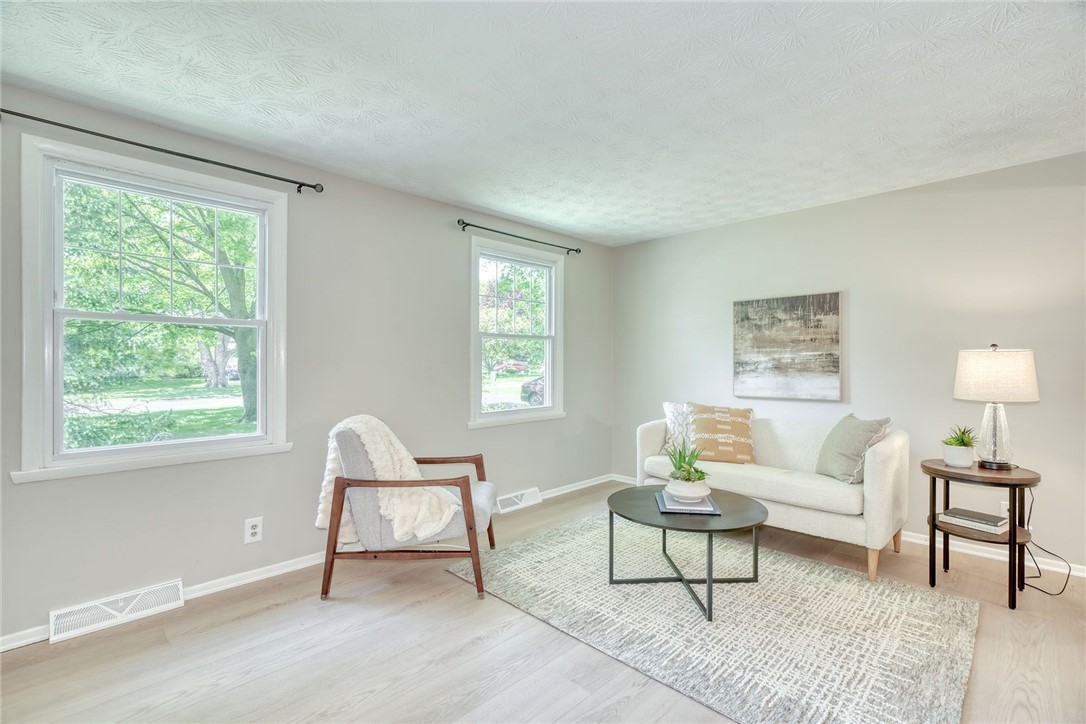 866 Bridle Ln Ln, Webster, New York image 3