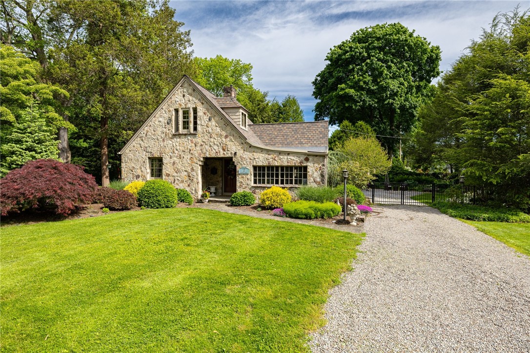 2 Lafayette Parkway