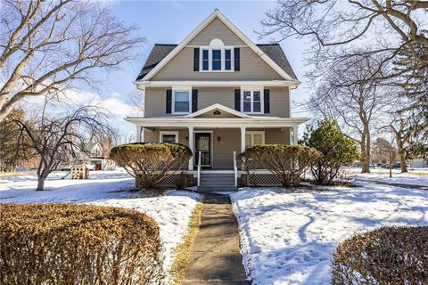 Homes For Sale - 281 North Ave Ave<br/> Webster, NY 14580