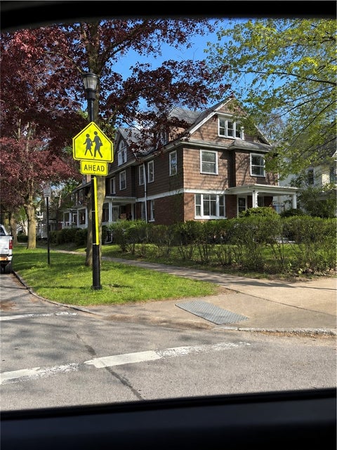 Townhouse For Rent - 206 Barrington Street<br/> Rochester, NY 14607