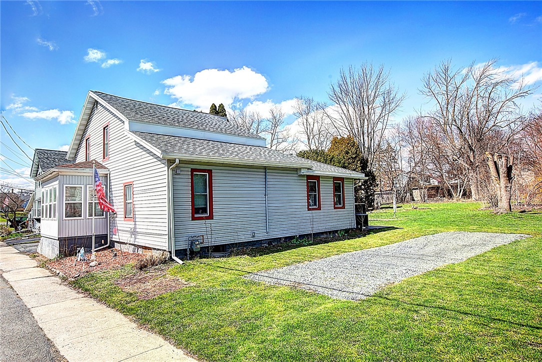 17 E Water Street, Waterloo, New York image 2