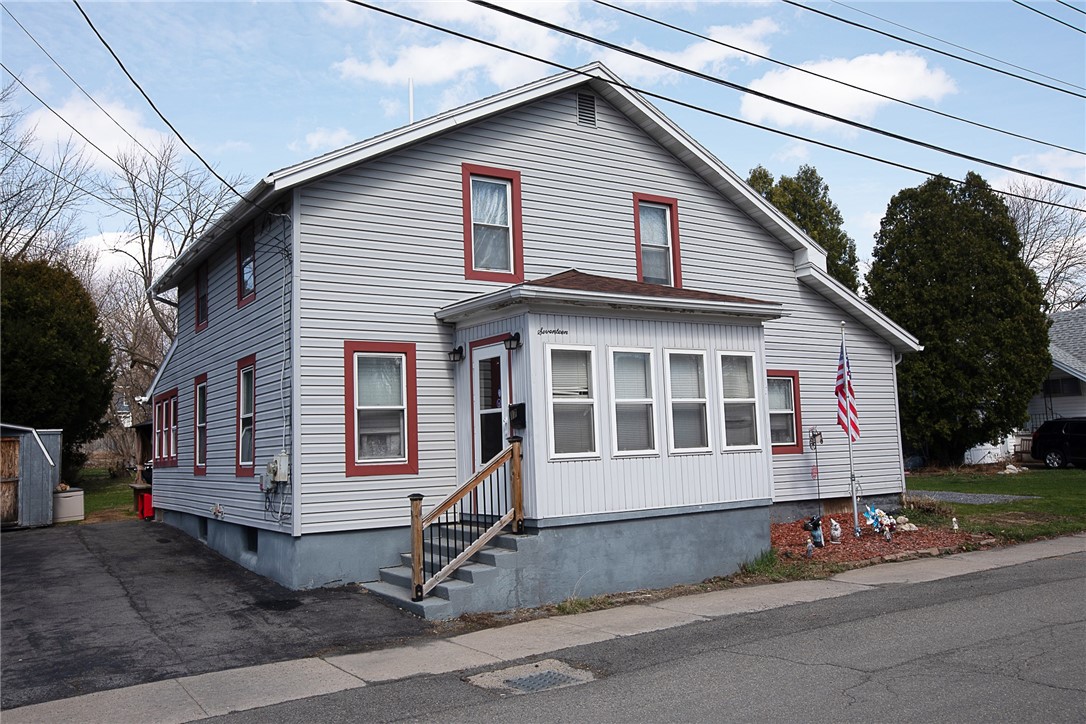 17 E Water Street, Waterloo, New York image 1
