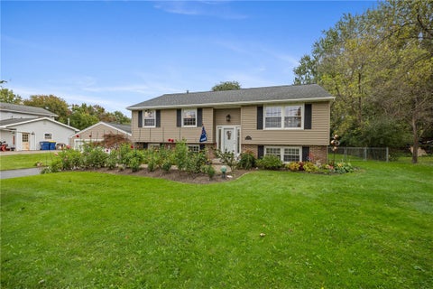 Homes For Sale - 754 Pinnacle Road<br/> Henrietta, NY 14534