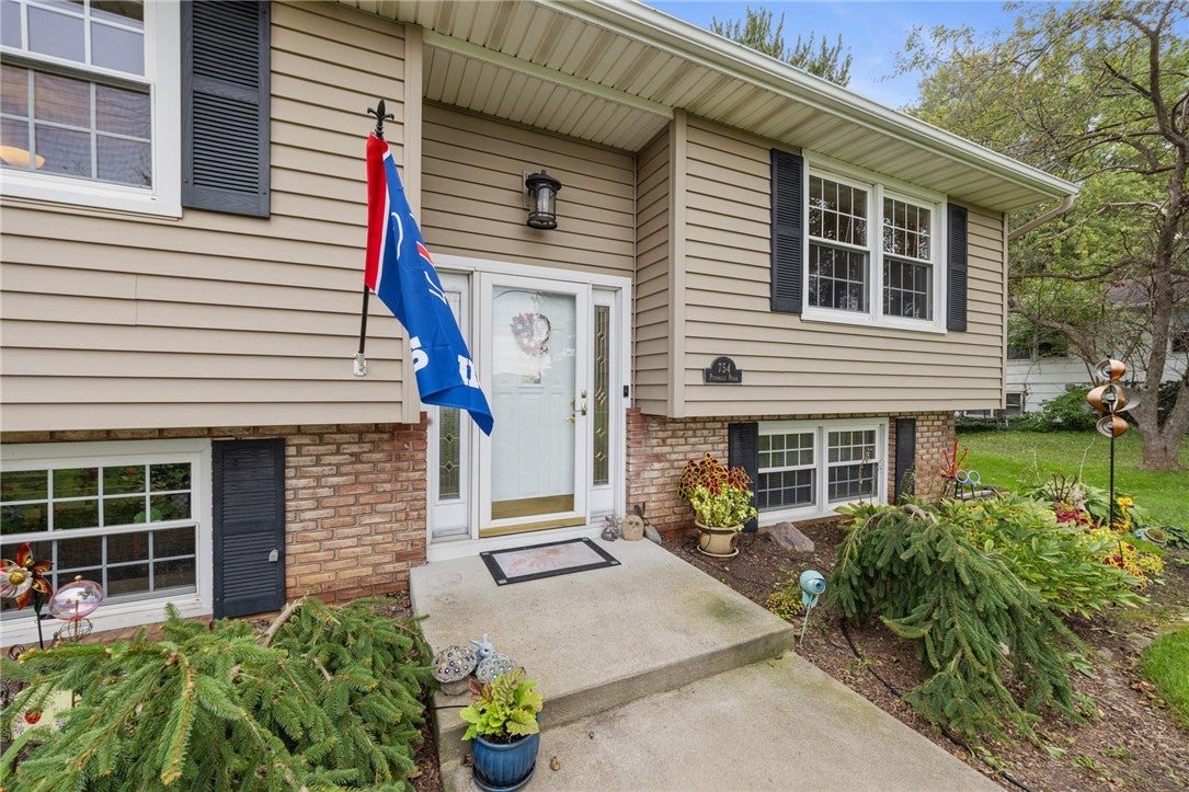 754 Pinnacle Road
