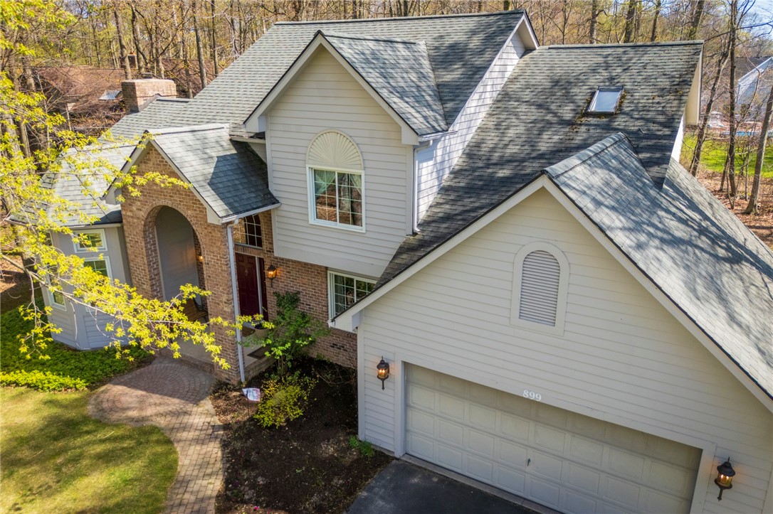 899 Friar Tuck Lane, Webster, New York image 4