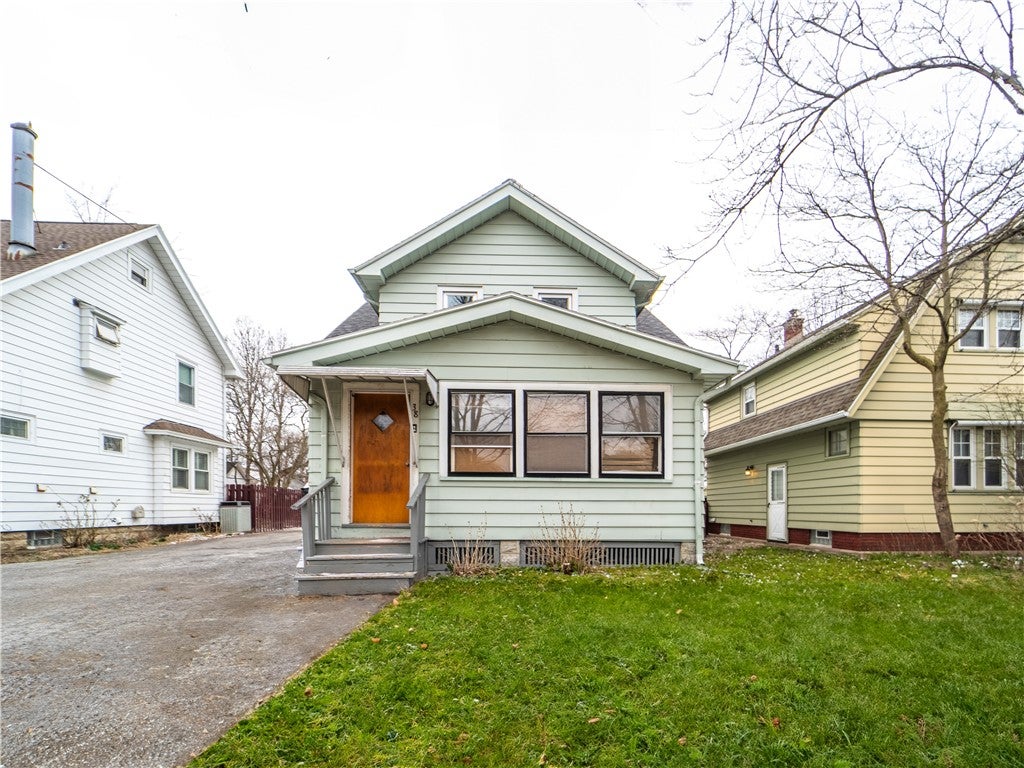 Photo of 38 Elgrove Road, Irondequoit, NY 14617 (MLS # R1722375)