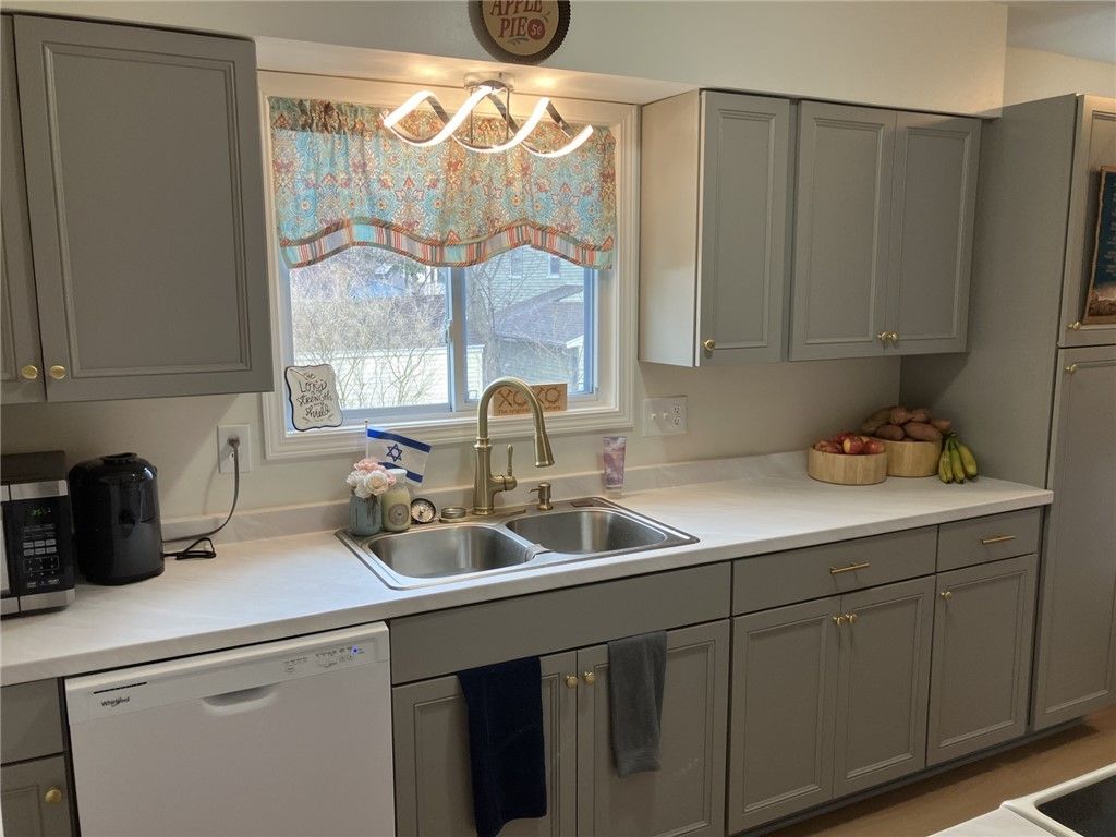 Photo of 340 N Park Drive, Irondequoit, NY 14609 (MLS # R1667183)