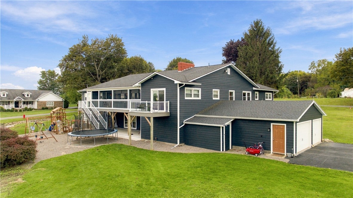 56 White Springs Ln