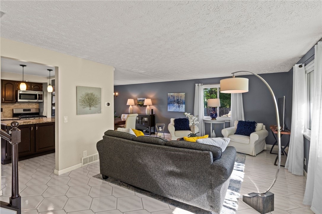1 Timberline Drive