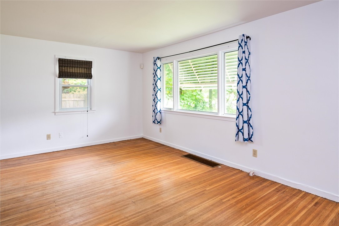 14 Fisher Road, Gates, New York image 5