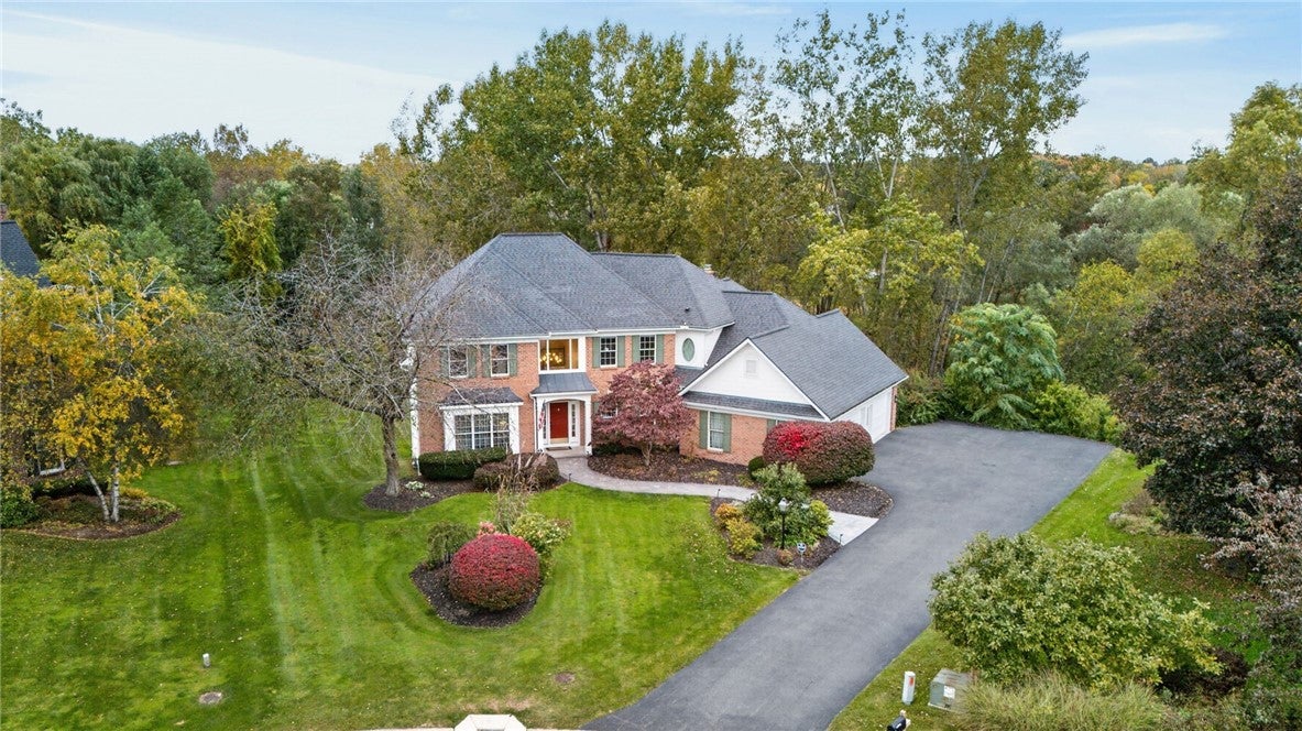 17 Crownwood Circle