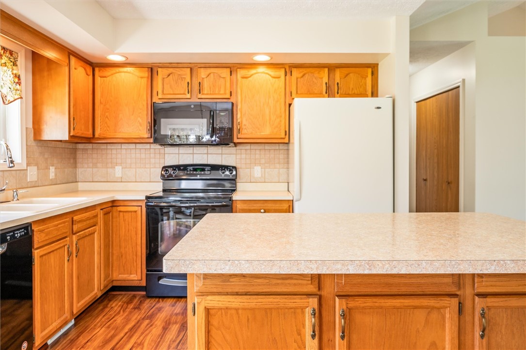 47 Kaye Park Terrace, Gates, New York image 28