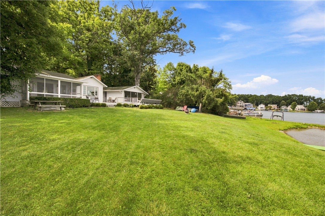 3611 Bay View Drive