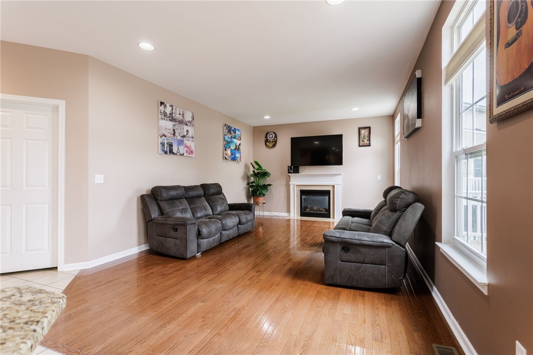 11 Blazing Star Circle, Henrietta, New York image 23