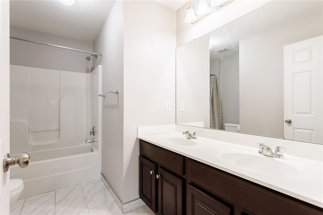 11 Blazing Star Circle, Henrietta, New York image 38