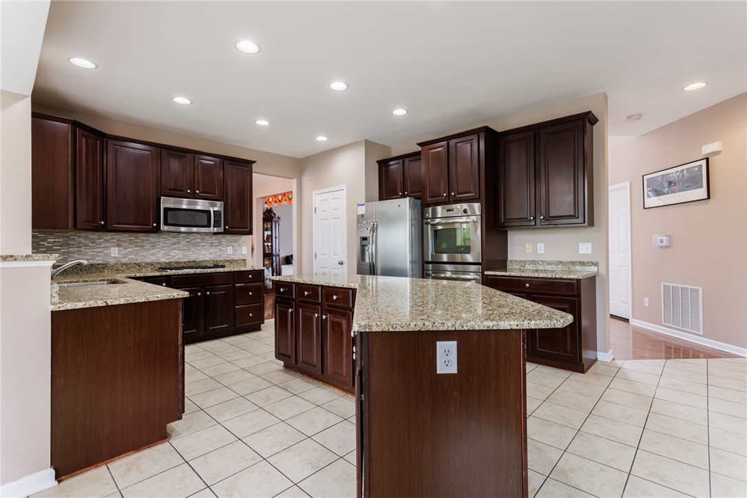 11 Blazing Star Circle, Henrietta, New York image 19