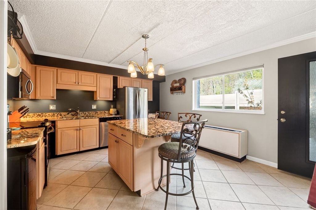 Photo of 165 Cliffside Drive, South Bristol, NY 14424 (MLS # R1678650)