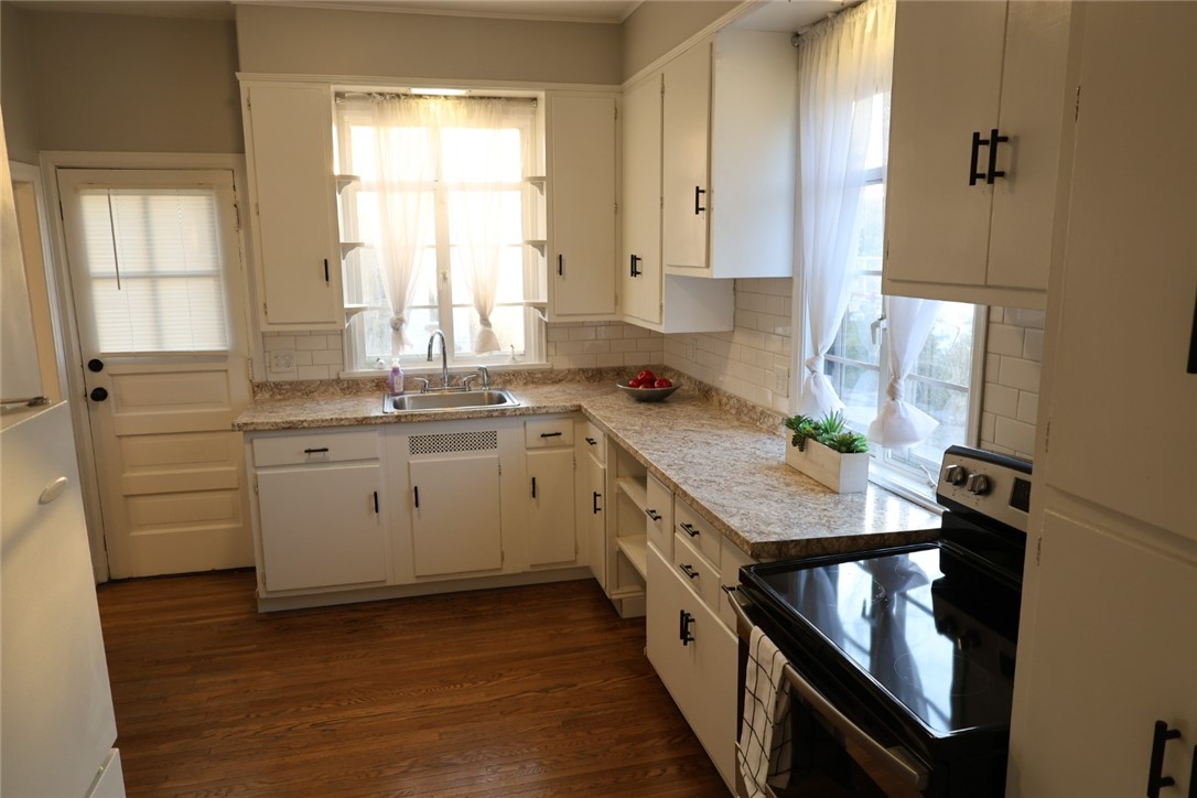 469 Salt Road, Webster, New York image 35