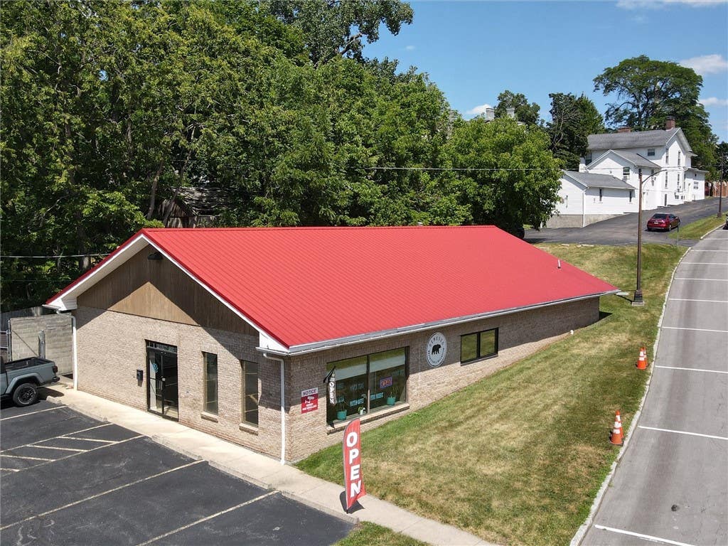 Photo of 10 University Drive, Geneseo, NY 14454 (MLS # R1709922)