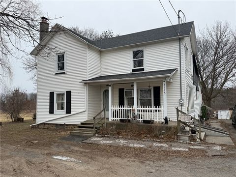 Photo of 3515 Seneca Castle Road, Seneca, NY 14561 (MLS # R1655618)