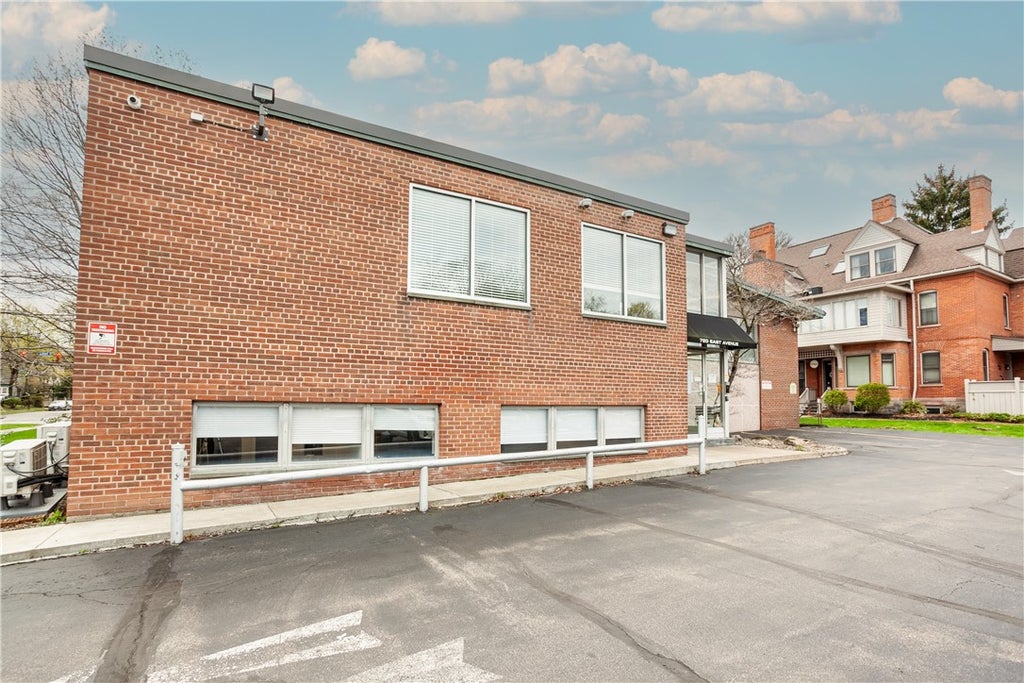 Photo of 720 East Avenue, Rochester, NY 14607 (MLS # R1676112)