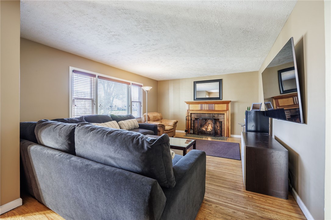 88 Longcroft Road